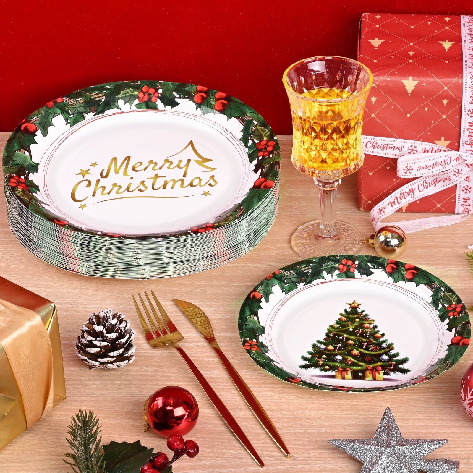 DAZLUTE 100 PCS Christmas Disposable Paper Plates, Berry Christmas Trees Merry Christmas Dessert Plate for Winter Xmas Decoration Party Supplies