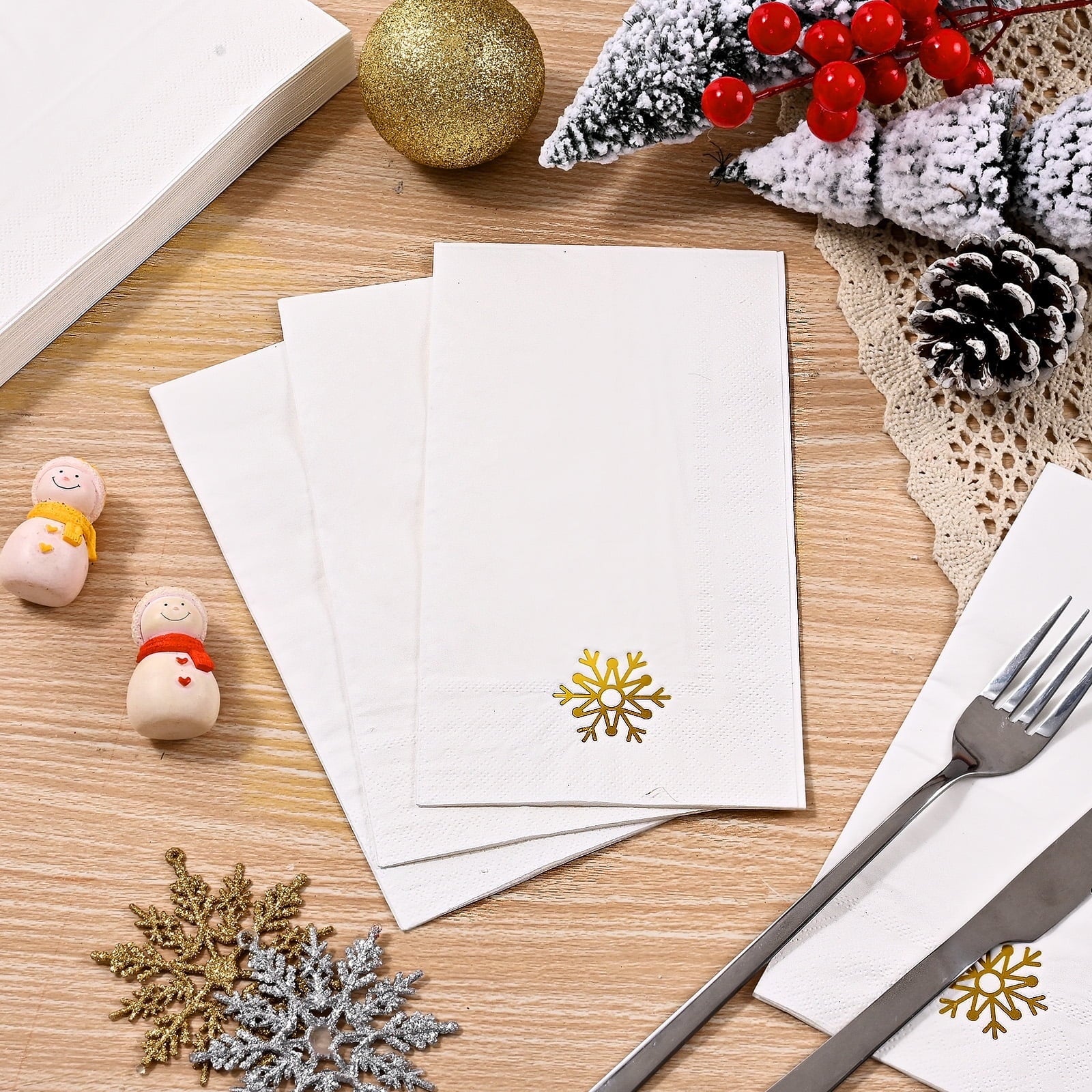DAZLUTE 100 PCS Christmas Paper Napkins 3 Ply Gold Foil Snowflake Napkins, Merry Christmas Guest Napkins Disposable for Dinner Party