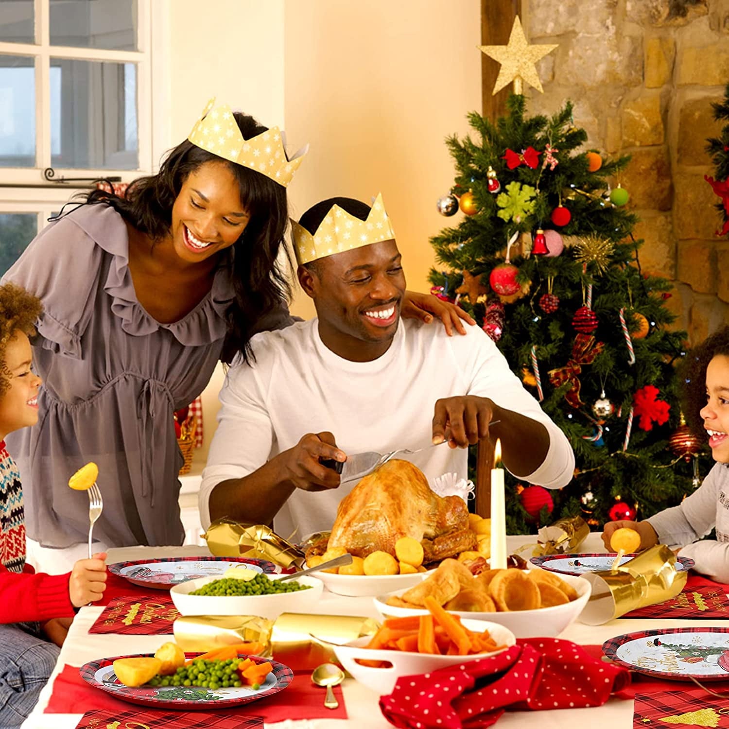 Caltero 200 PCS Christmas Plates and Napkins Christmas Tree Holiday Paper Plates Party Supplies Disposable Dinnerware Set Serves 50 Guests